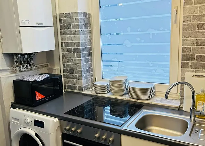 Convenient For 4 In Phoenix Neighborhood Apartament *